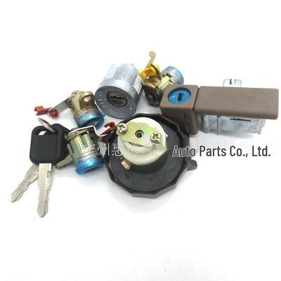 Compatibile con Jiangling Landwind 04-07 X6: Set di serrature completo comprendente cilindri di accensione e serratura della porta anteriore con fori per chiave