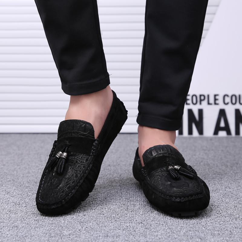 Suede Leather Men Shoes Luxury Brand Italian Casual Mens Loafers Fur Moccasins Winter Slip On Black Man Driving Designer Shoe