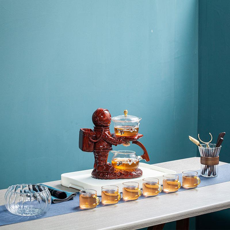 Kreativní astronautská kung-fu čajová souprava Automatická skleněná konvička Žáruvzdorný čajový infuzér Skleněný čajovar Hrnec s podstavcem