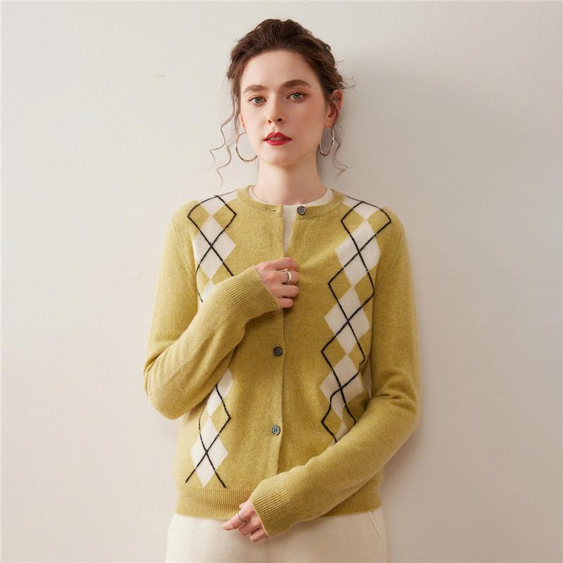 Women's Retro Diamond Pattern Cashmere Cardigan - Single-breasted, Round Neck, Warm Sweater for Autumn and Winter