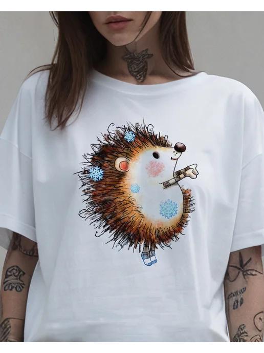 Summer T-shirt with a hedgehog print M