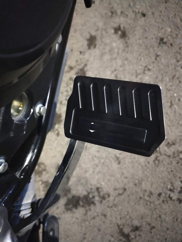 Suzuki GSX250R DL250 GW250 V-Strom250 Magnifier CNC Aluminum Brake Pedal Expansion Base Expansion Plate (GSX-250R, Black)