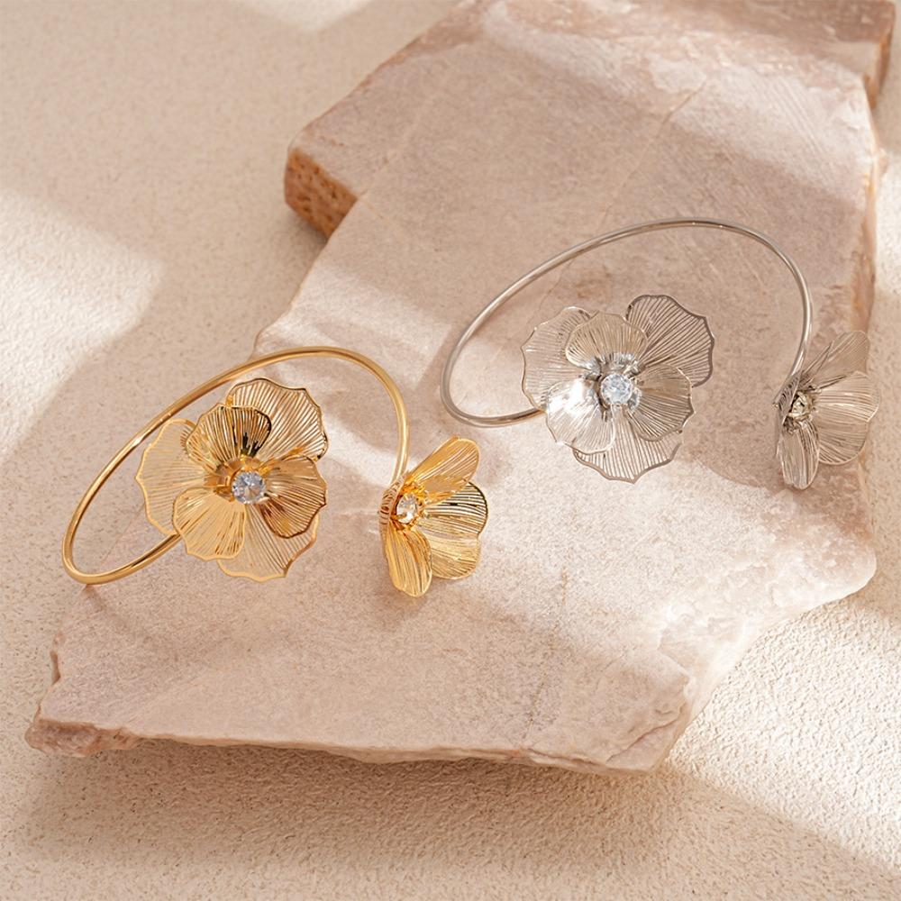 Geometry Wave Line Metal Arm Cuff Hollow Flower Bohemian Bracelet Wide Open Arm Cuff  Girls