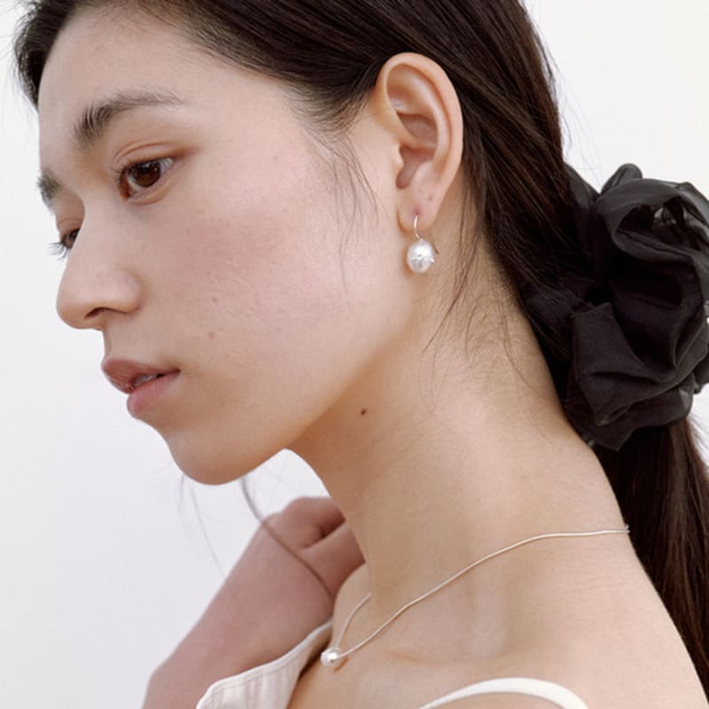 PEARLSONATE Irregular Polkadots Hook Earrings