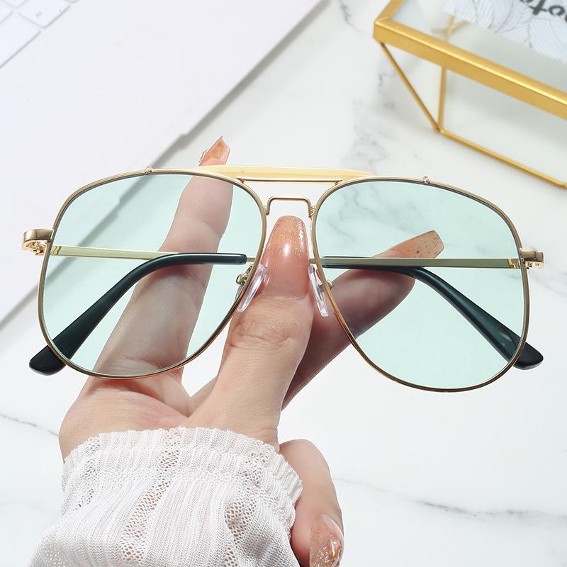 Luxury Brand Designer Oversized Pilot Sunglasses Women For Men Vintage Popular Sun Glasses Punk Outdoor Metal Eyeglasses Uv400
