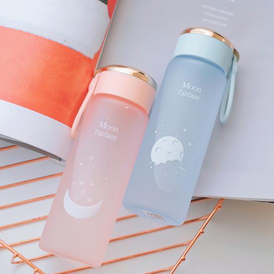 Sticlă de apă de 400 ml cu curea, rezistentă la scurgeri, înghețată cu gură lată, din plastic transparent de băut, Moon Fantasy.
