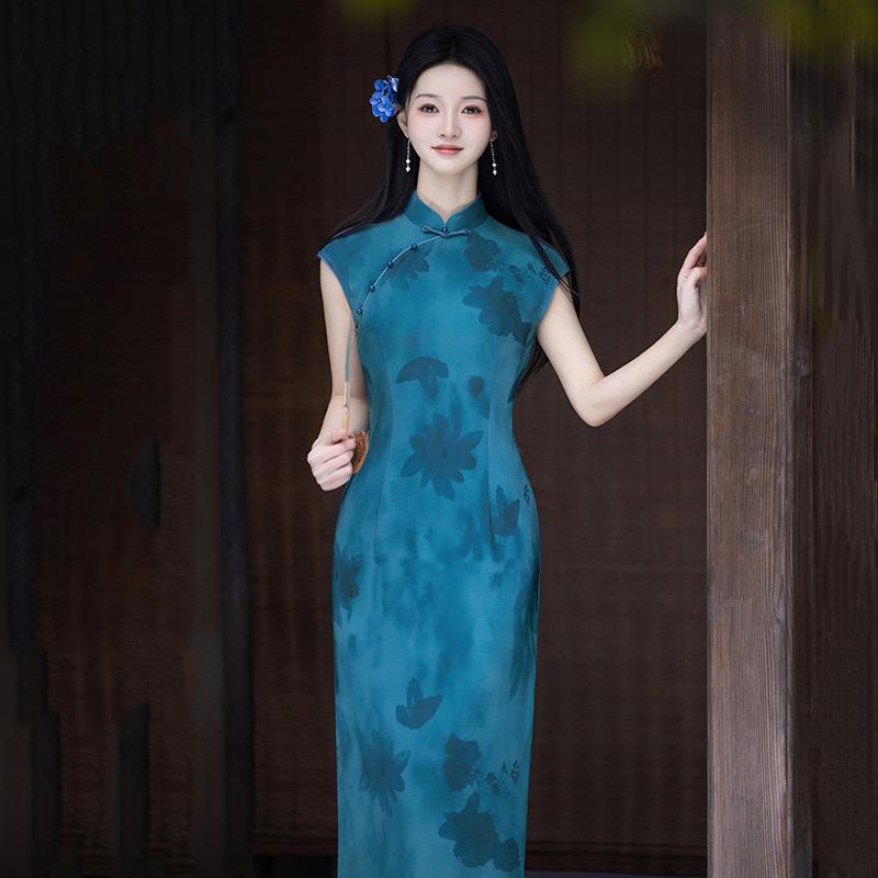 Temperament Republic of China Style Chinese Long Sleeveless Cheongsam Improved Young New Female Retro Slim Spring and Summer