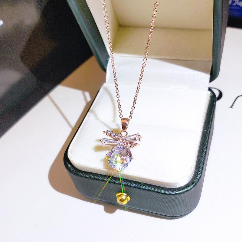 Design-inlaid Diamond Bow Pendant Personality Simple Light Luxury Necklace Clavicle Chain Women