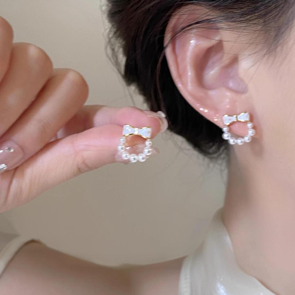 Unique 925 Silver Butterfly Zircon Pearl Stud Earrings for Women - High-End Fashion Jewelry