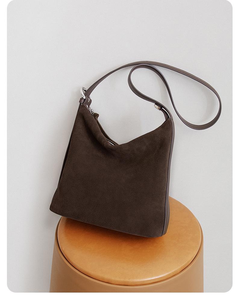 2025 High-End Retro Matte Leather Women's Shoulder Bag - Elegant Luxury Crossbody