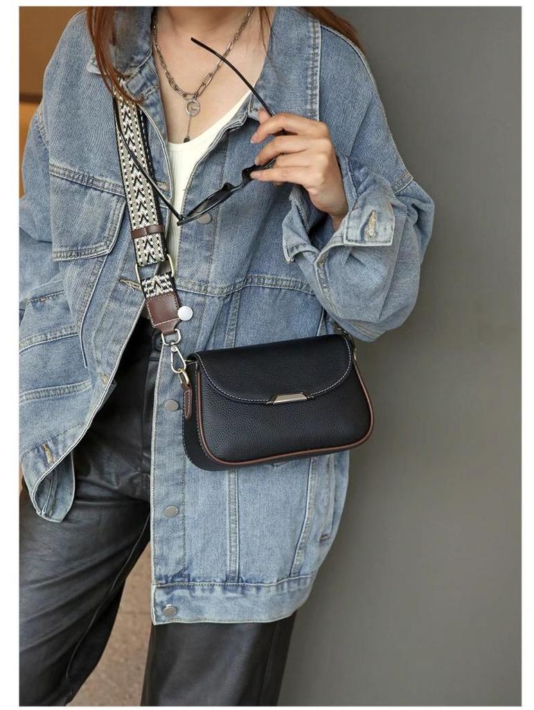 Geantă de mână din piele naturală pentru femei 2024: Geantă de umăr mică și elegantă din piele de vacă, cu curea lată