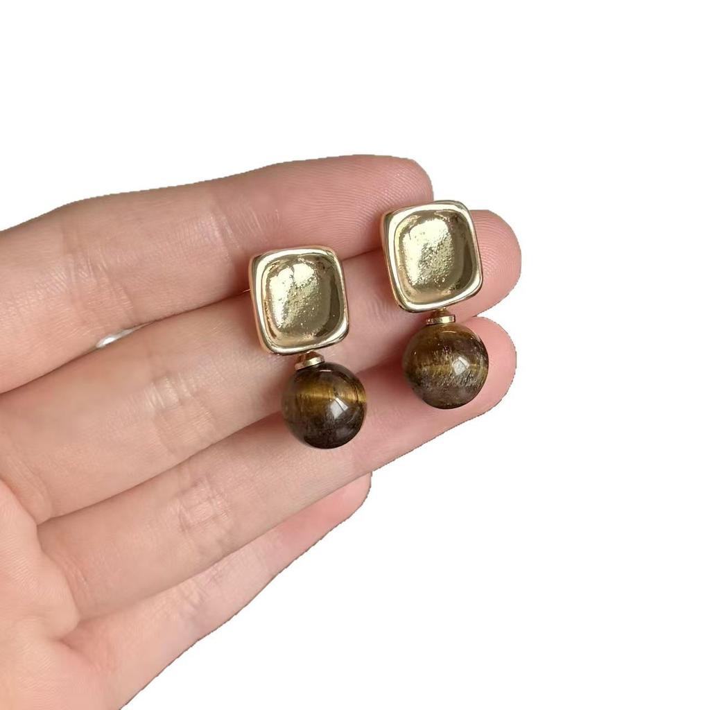Autumn/Winter 2023 Meilade Plaid Caramel Tiger Eye Earrings - High-End Retro Style for Women.