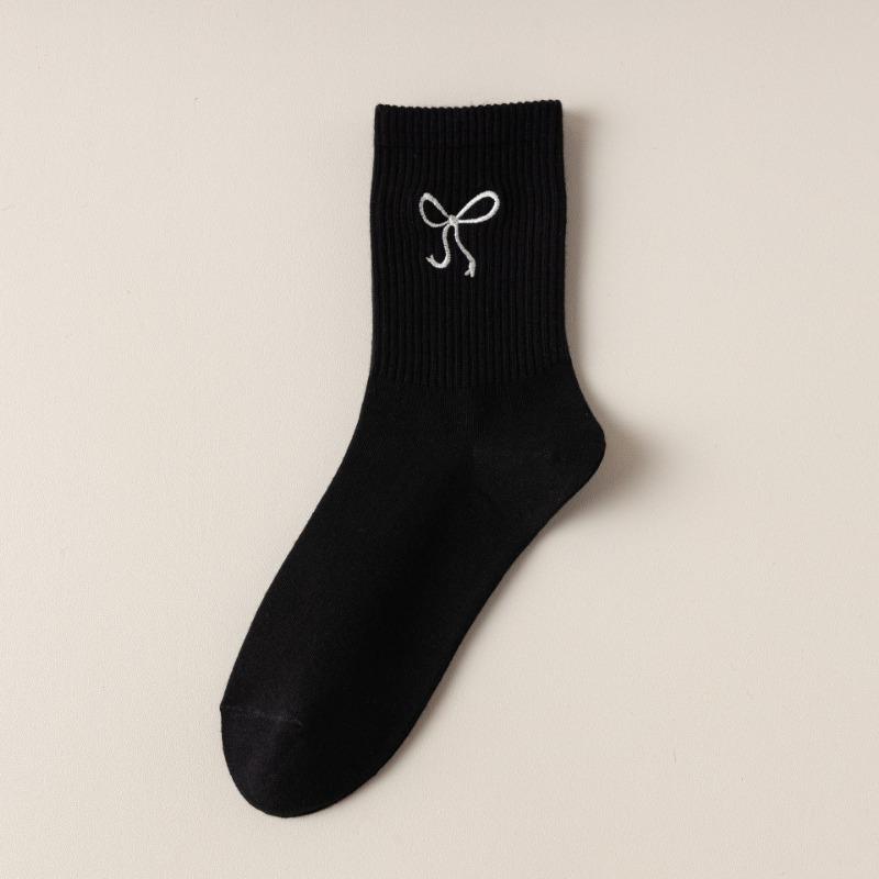 Women's Autumn and Winter Embroidered Bow Mid-calf Socks Breathable and Sweat-absorbing Long Calf Socks