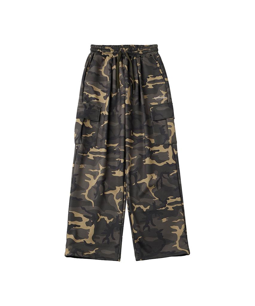 URBANAGE Camo Single-Pleat Wide Cargo Sweatpants_Khaki