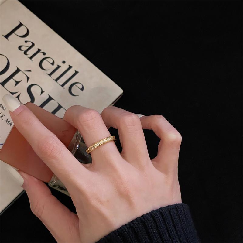 Niche Design Micro-Inlaid Zircon Medium Antique Gold Open Ring French Retro Fishtail Index Finger Ring Light Luxury Ring