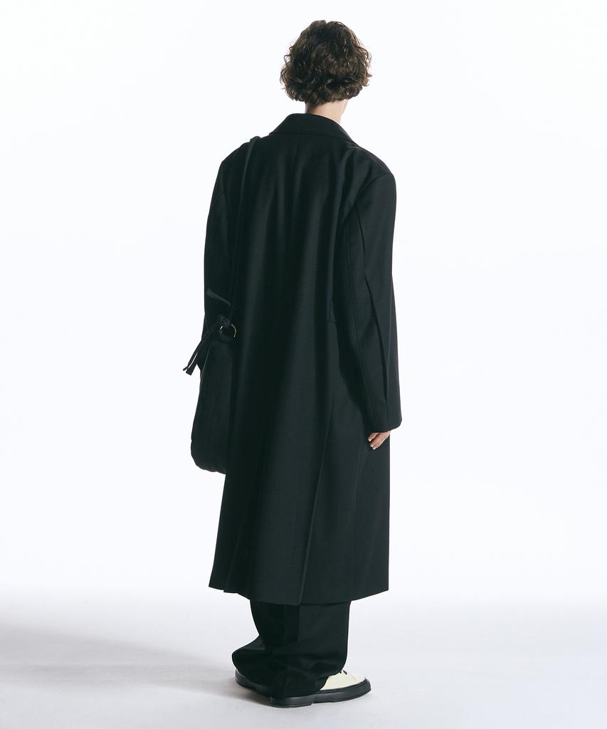 Insilence Back Flap Balmacaan Coat Black