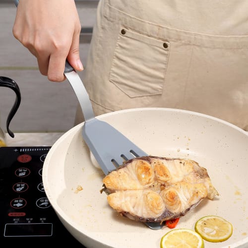 To Encounter Silicone Spatulas, 5-Piece Set, Non-Stick Silicone Turner Spatulas, Heat-Resistant Cookware for Fish, Eggs, and Pancakes, Light Gray