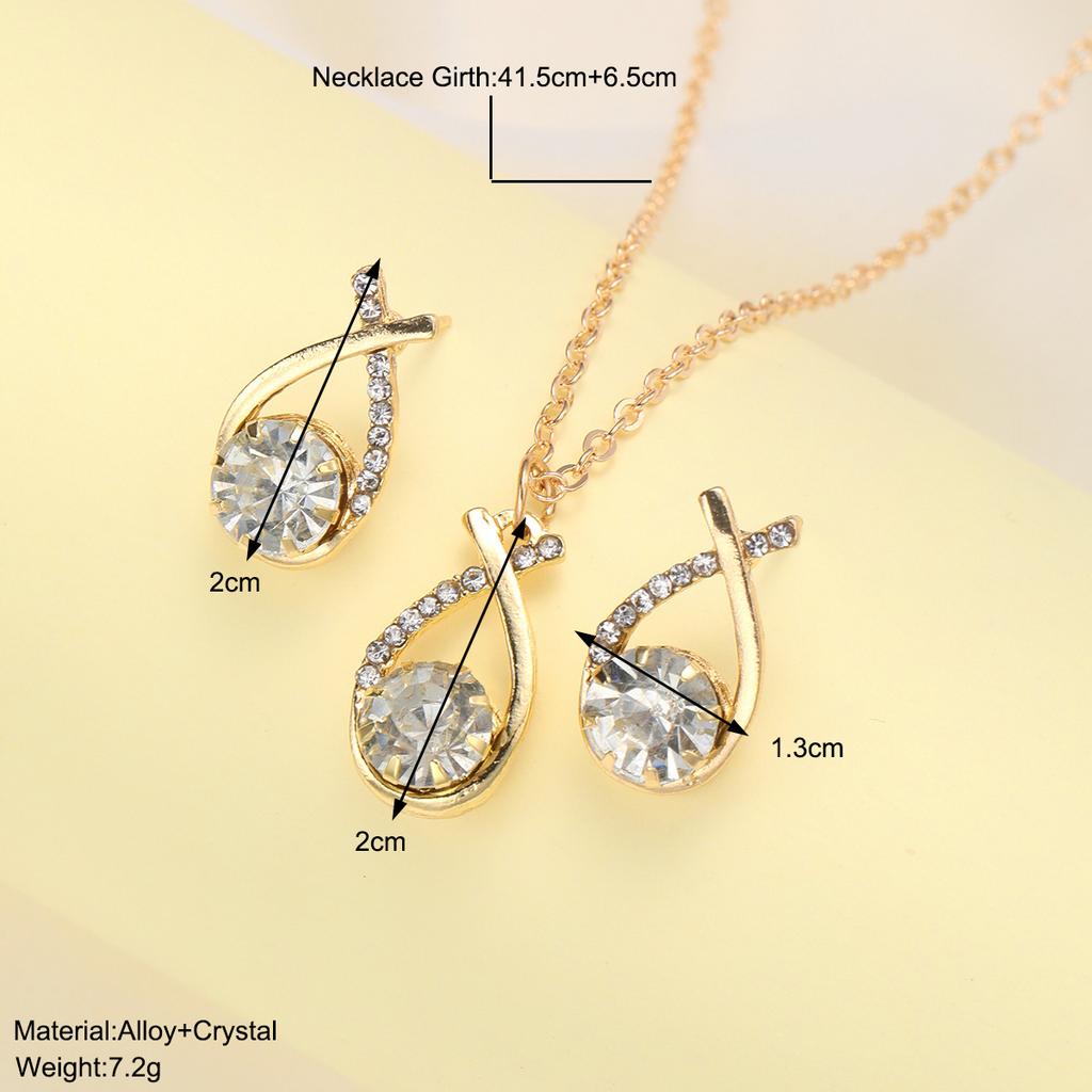 3PCS Light Luxury and Exquisite Women's Necklace Accessory, Suitable for Giving As A Gift To Family and Friends, Valentine's Day