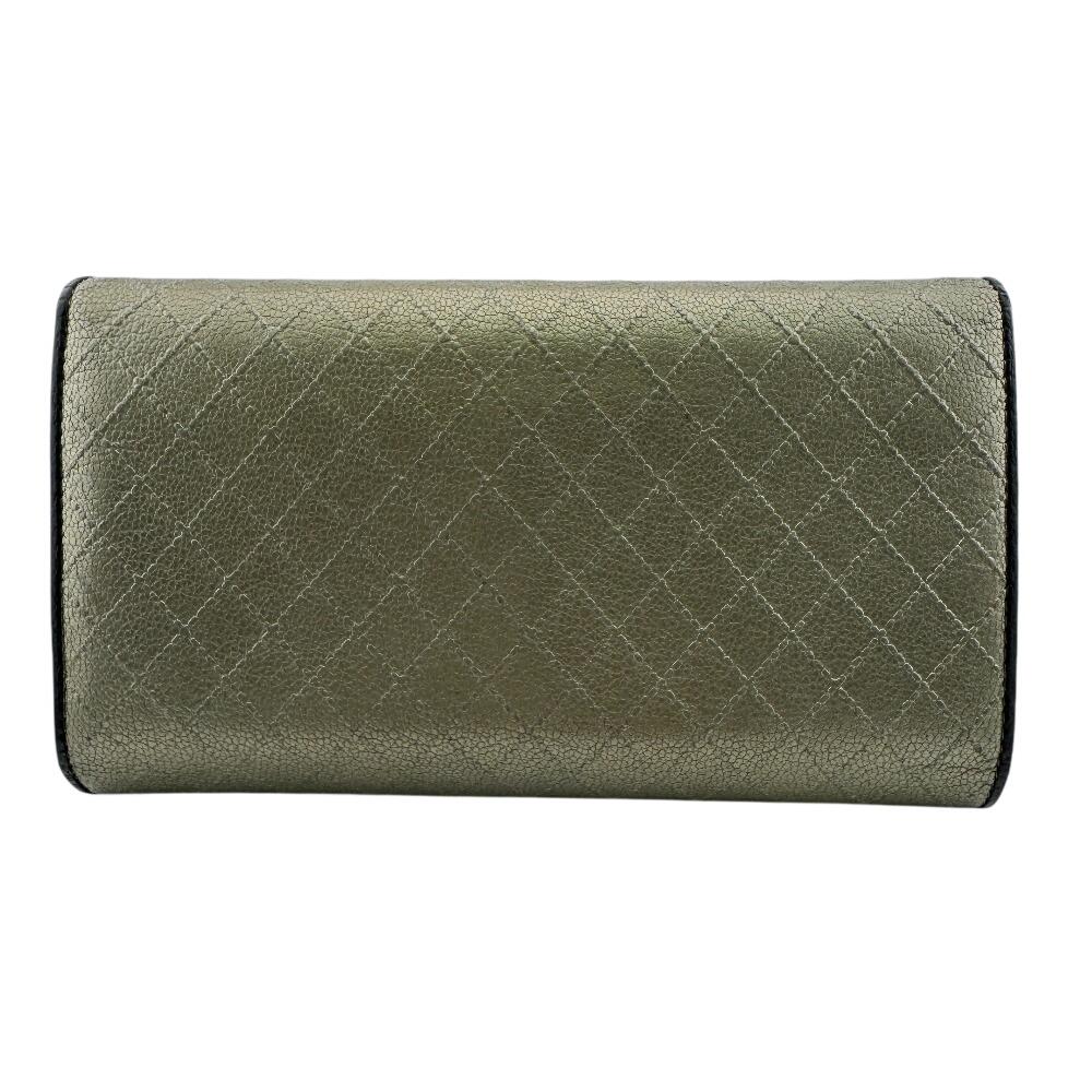 CHANEL quilting Bicolole leather Purse Silver leather Used