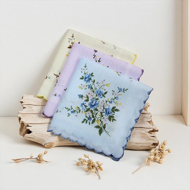 3pcs/set With Wavy Edge Embroidered Flowers Print With Lace Handkerchiefs for Wedding Gift Cotton Kerchiefs Pocket Hankies