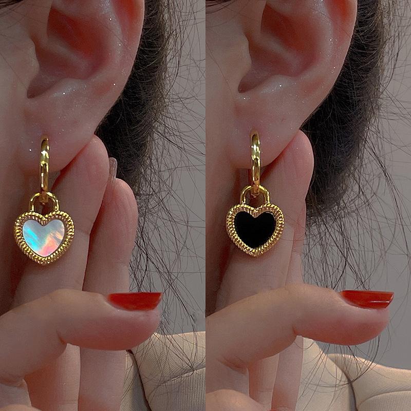 Boucles d'oreilles tulipe rétro françaises boucles d'oreilles amour design temperament sens des détails boucles d'oreilles diamant boucles d'oreilles mode coréenne