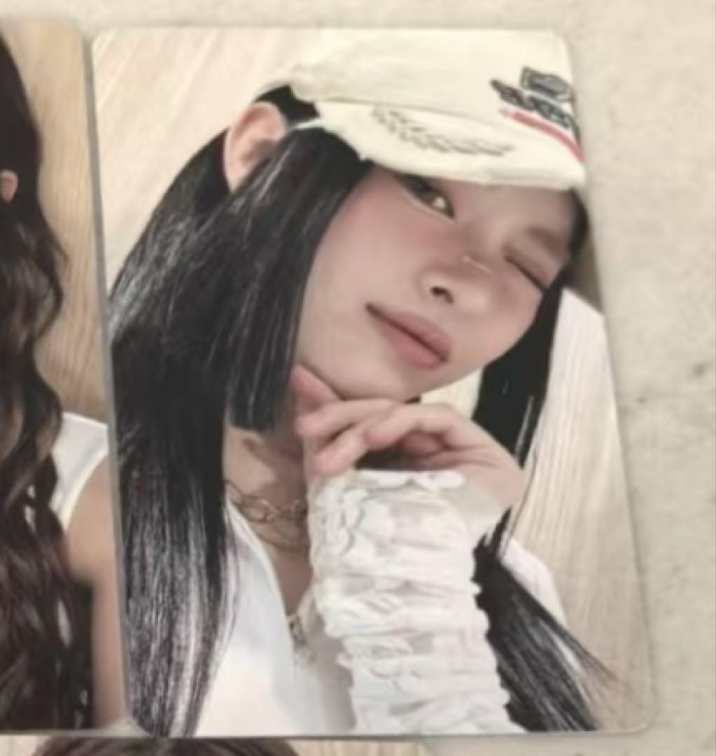 

[USED] itzy Ryujin GOLD makestar Shanghai Limited Edition 200 Trading Cards