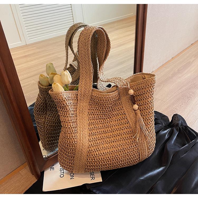 Versatile Solid Color Straw Beach Bag – Large Capacity Vacation Handbag