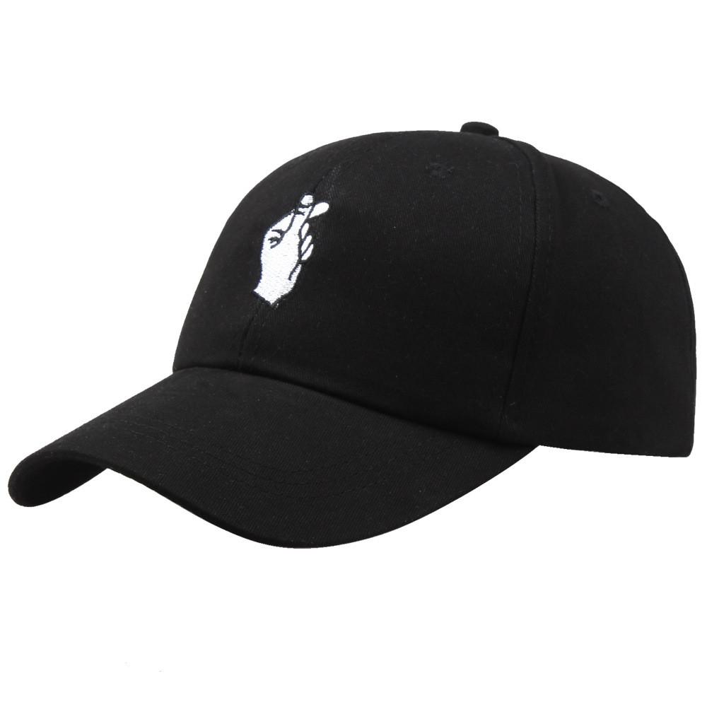 Ulzzang Heart Hand Gesture Baseball Cap With Cotton Brim For Summer And Casual Wear