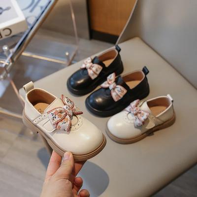 Eleganckie Skórzane Buty Dziecięce 2024 Wiosna Buty Księżniczki dla Dziewczynek Modne Kokardki na Grubej Podeszwie Wszechstronne Dziecięce Buty Mary Jane