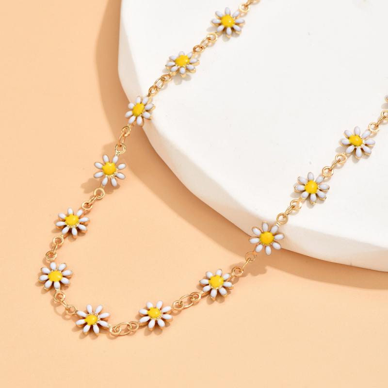 Kpop Flower Daisy Clavicle Chain Necklace For Women Summer Sweet Short Choker Statement Jewelry Gift Y2K Accessories