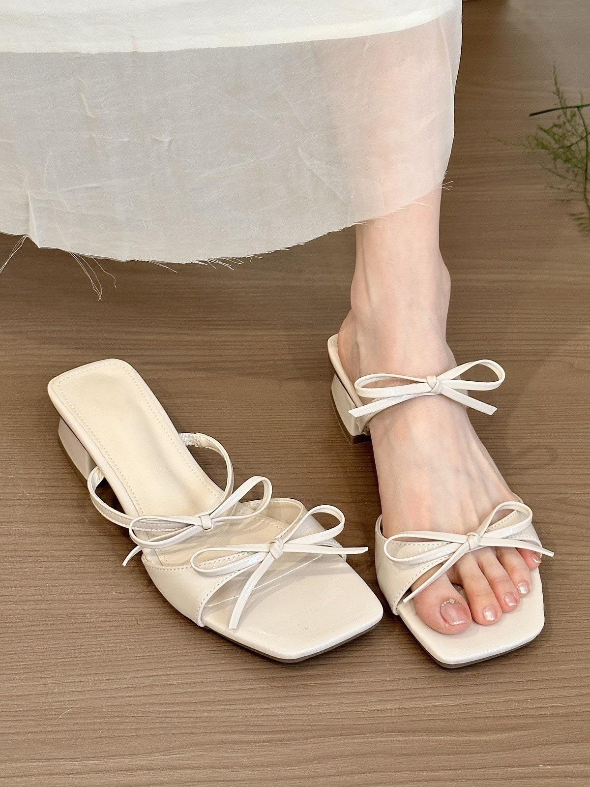 

Gentle dish! Temperament patent leather square head bow with thick heel sandals women s summer and Korean version sandals 40