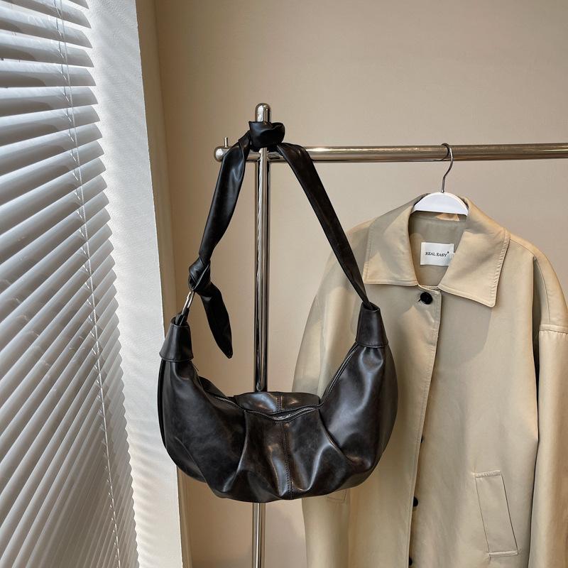 Premium Bag Women's New Fashion Casual Versatile Shoulder Bag Large Capacity Messenger Dumpling Bag