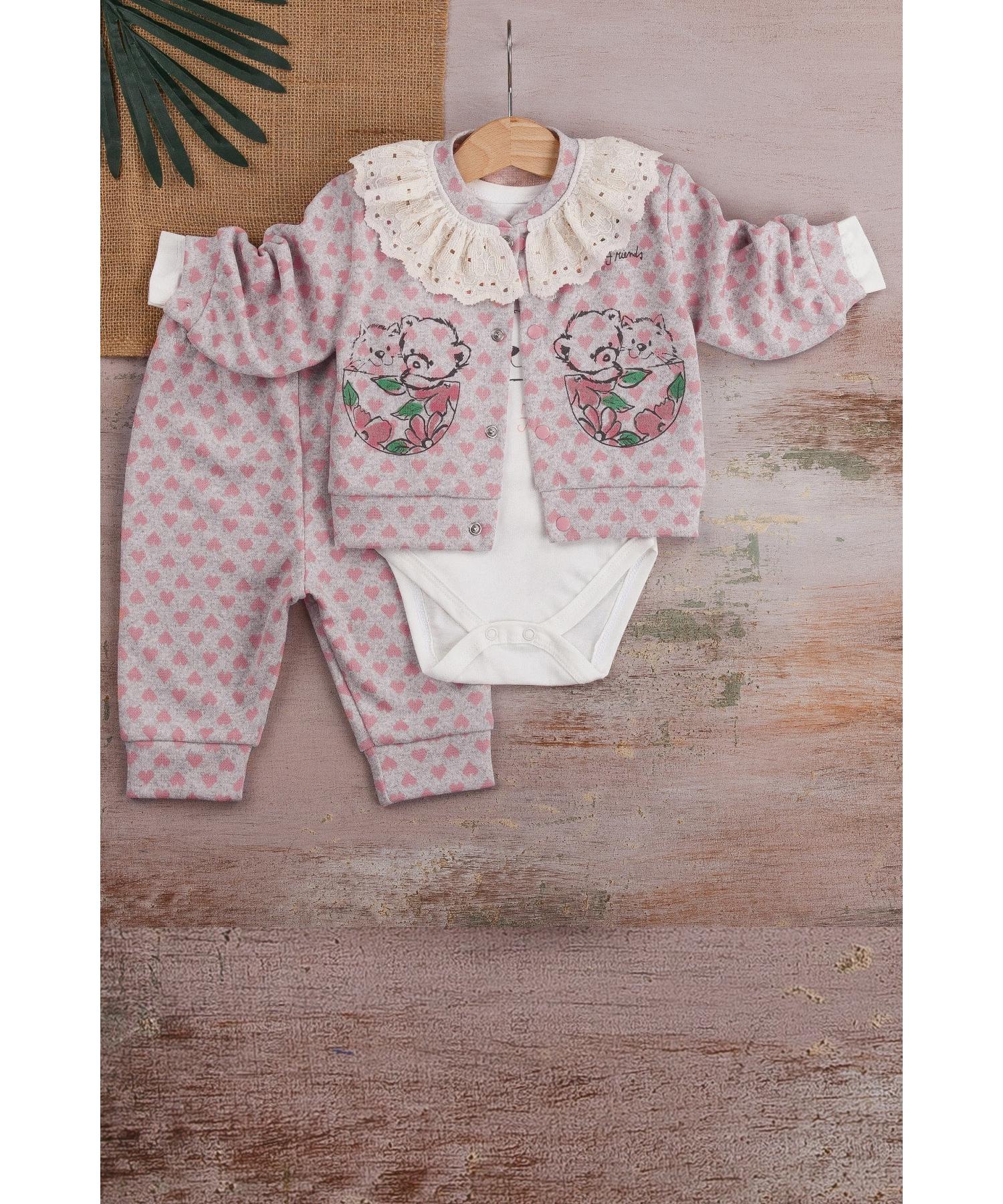 

Кардиган из трех предметов с вышивкой в ​​виде сердца для девочки