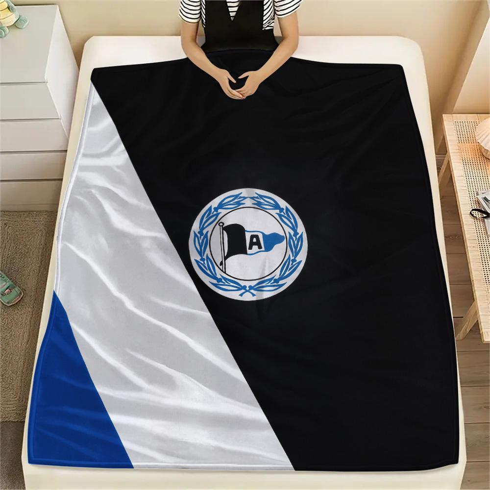 

Плетений плед DSC Arminia Bielefeld, Високоякісний, Зручний для всіх сезонів, Декор для дому, Тепло та затишок 80cm x 120cm
