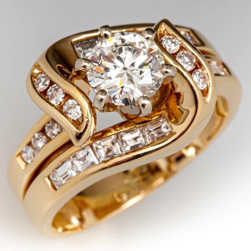 Exquisite Inlaid White CZ Women's Ring Sparkling Gold Color Hand Carving Daily Wear Party Jewelry Anniversary Gift