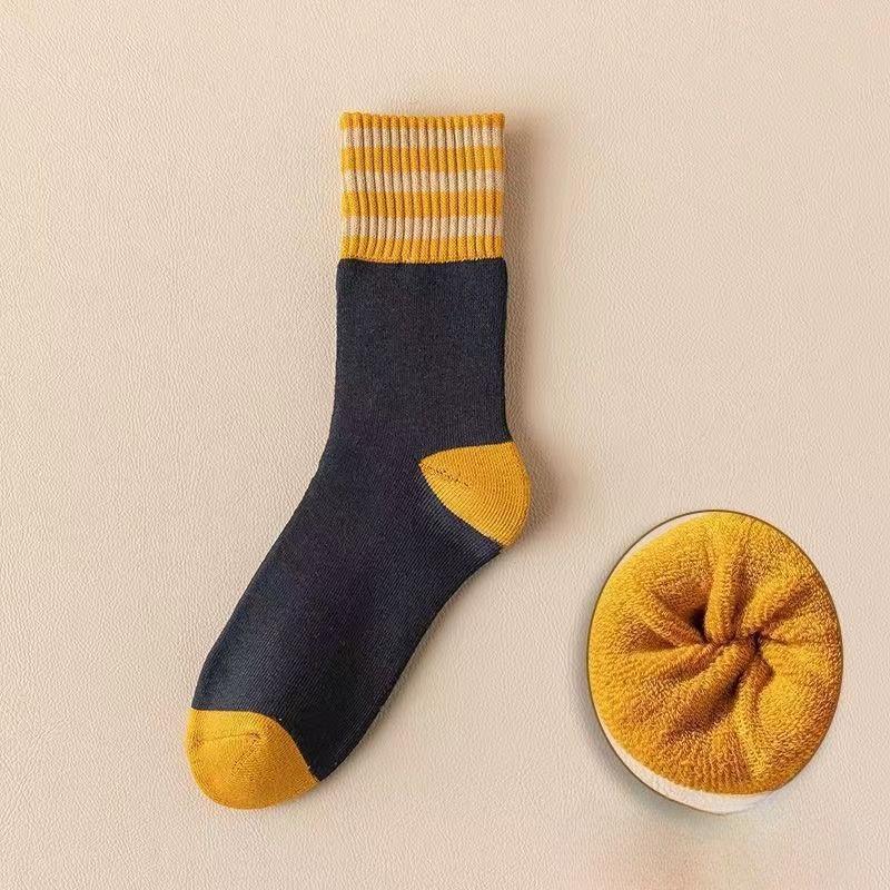 Women's Fleece Thickened Mid-calf Striped Loop Socks for Warmth in Autumn and Winter, Retro Towel Postpartum Socks