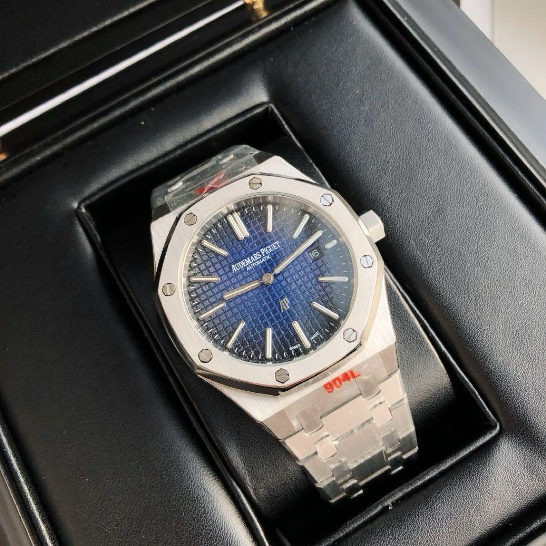 Used Royal Oak automatic winding*?*Today only special priceNew and unused--WTO import 3