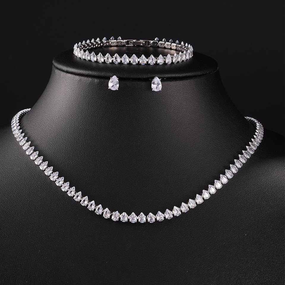 ZAKOL Splendido Set di Gioielli Scintillanti AAA Zirconia Cubica Trasparente Rotonda Collana Orecchini da Sposa Festa per Donne