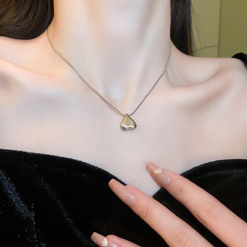 Korean Minimalist Love Necklace - Retro Clavicle Chain for Women