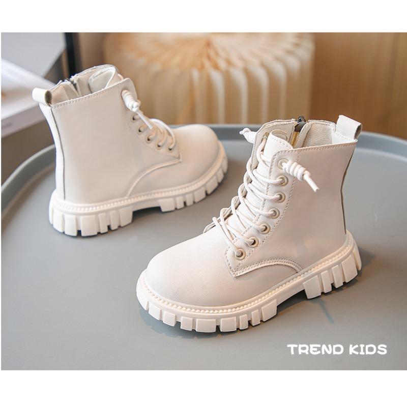 Botas de cuero para niñas, nuevas botas cortas de suela blanda para niños, estilo británico, de moda retro para otoño e invierno