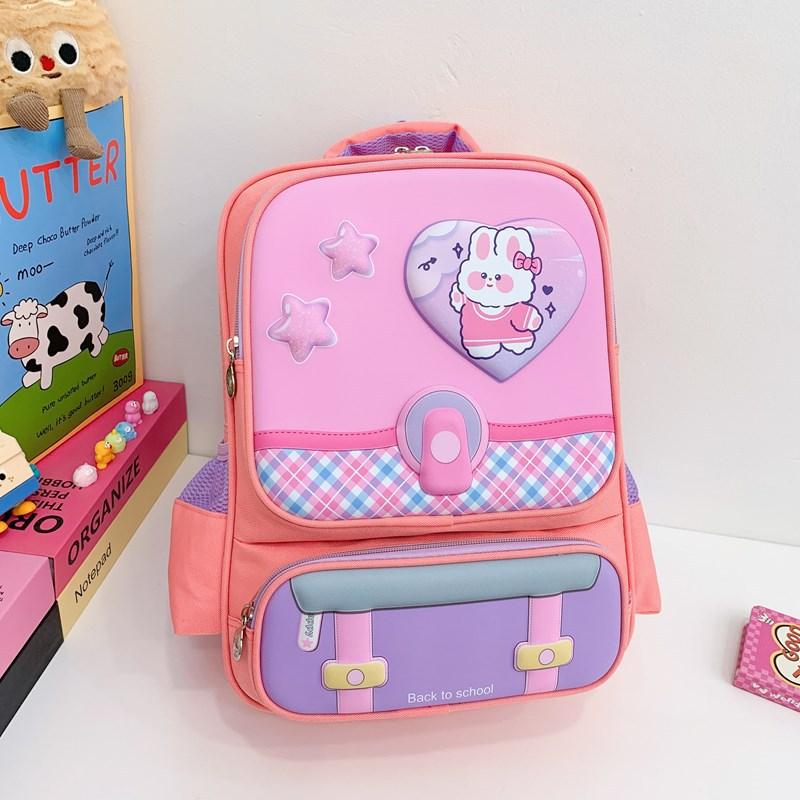The new schoolbag for primary school students in grades 4-6 is casual, and the backpack is large-capacity to protect the spine