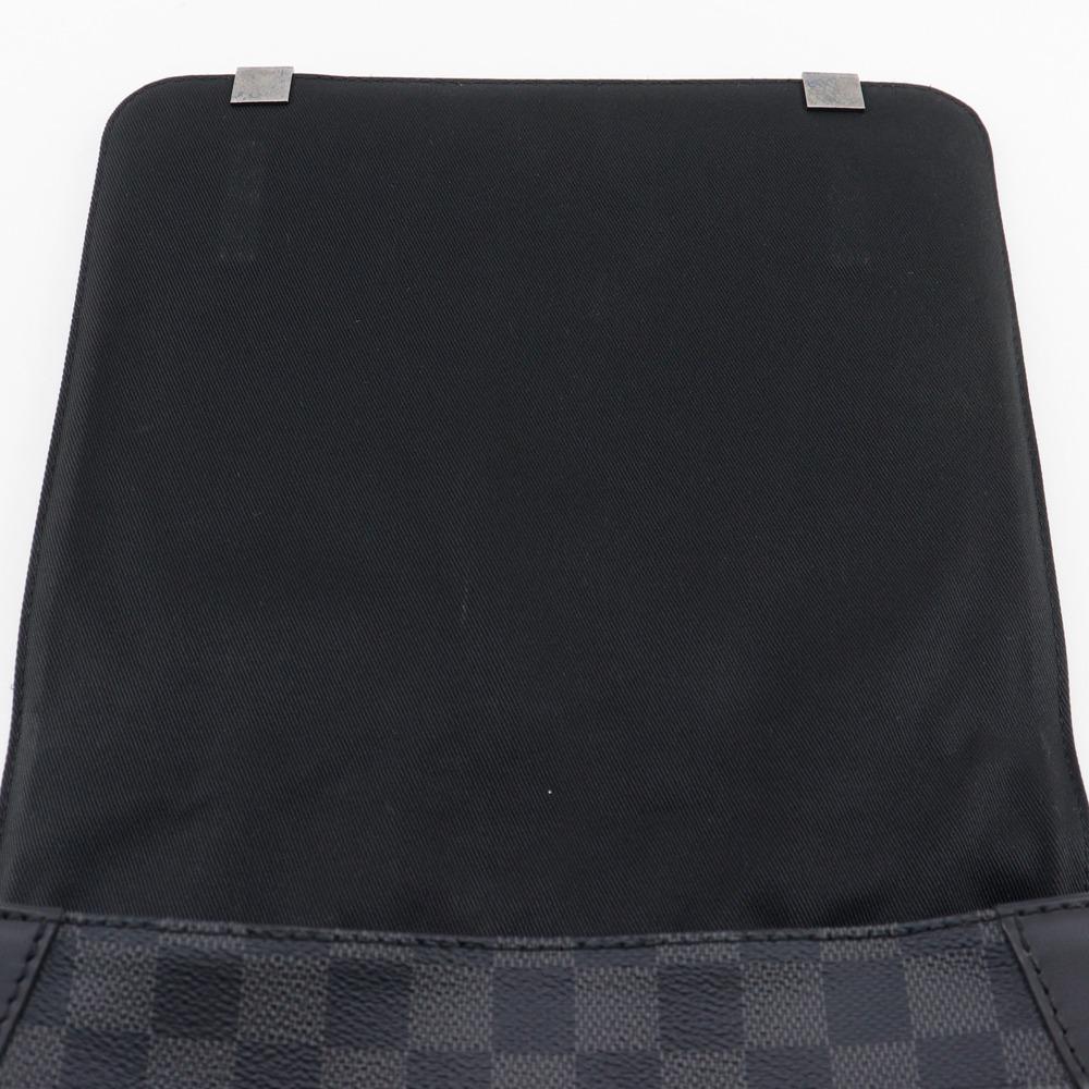 Louis Vuitton District PM Shoulder Bag N41028 Black Damier Grafitto Canvas Mens Used