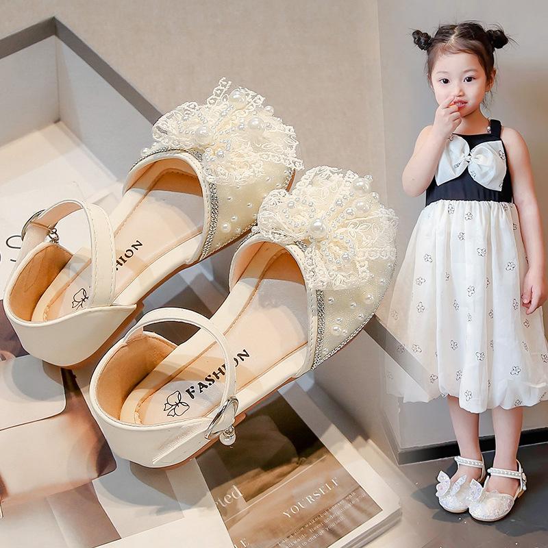Girls Princess Shoes Pearl Bag Head Half Sandals Girls Performance Shoes 2025 Summer New Children's Soft-soled Crystal Shoes