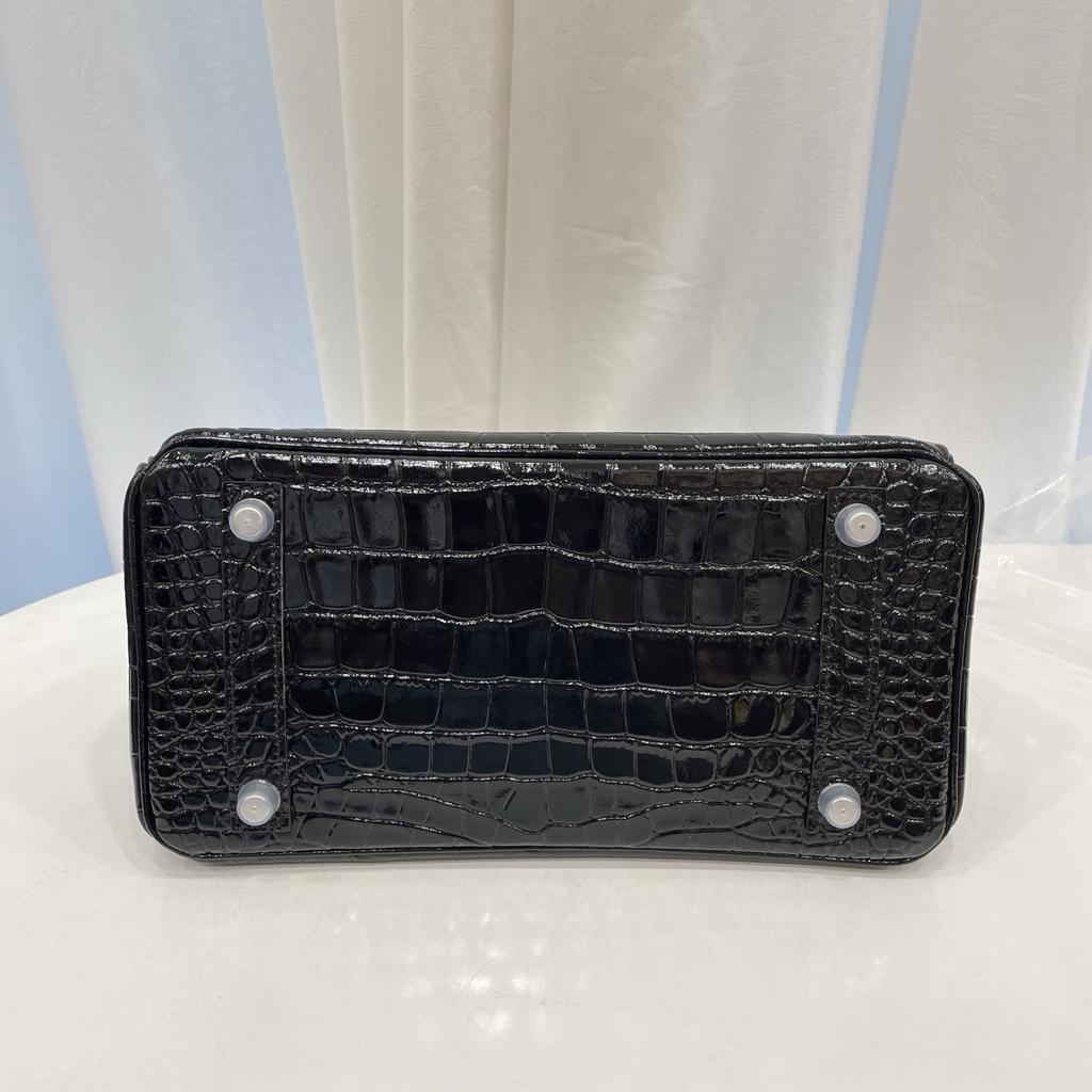 New Top-grain Cowhide Crocodile Pattern Women's Full Pair Version Shoulder Strap Version Handbag Lock Solid Color Women's Bag