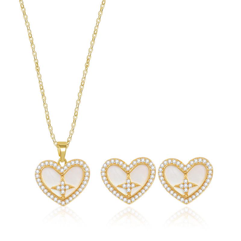 

Изысканный ювелирный набор «Персиковое сердце», инкрустированный цирконами: Ожерелье и серьги-пусеты Copper Alloy