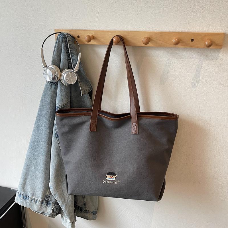 

Women s Large Capacity Canvas Tote - 2025 High-End Fashion Handbag for Work & Commute 26cm x 31cm x 17cm