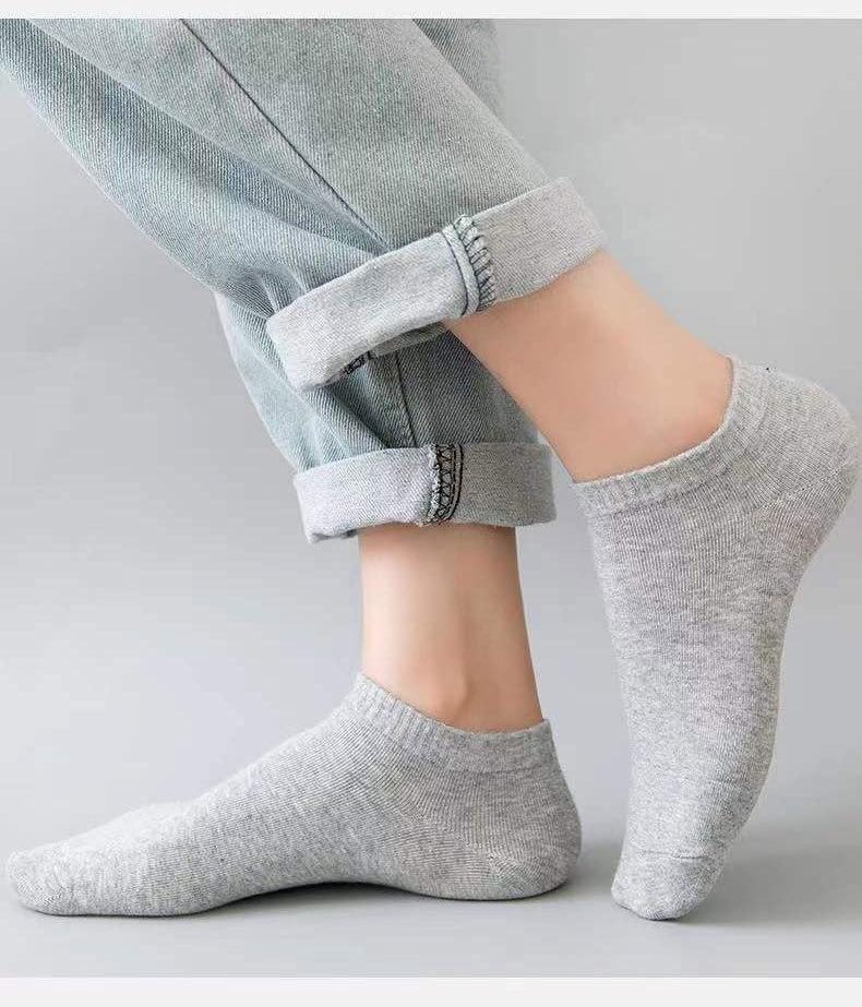 Men's Four Seasons Breathable Black, White, Grey Low-Cut Boat Socks, Anti-Odor, Mid-Calf, Disposable.