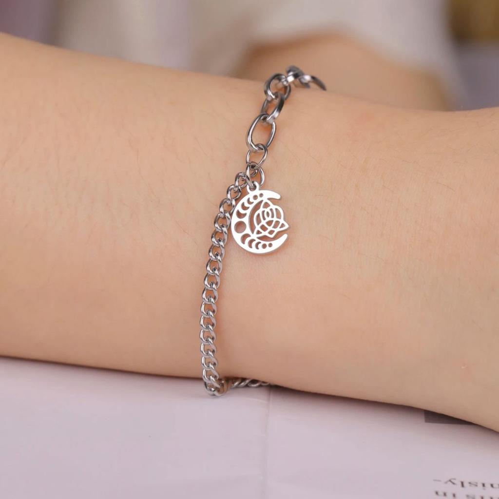 LIKGREAT Irish Triquetra Knot Crescent Moon Bracelets Stainless Steel Trinity Triple Moons Goddess Fertility Amulet Women Gifts