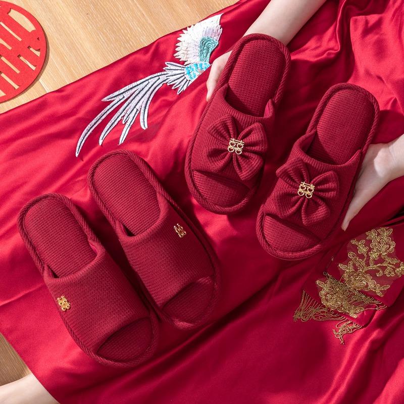 A pair of red wedding slippers autumn and winter light luxury newlyweds festive wedding bride dowry slippers groom