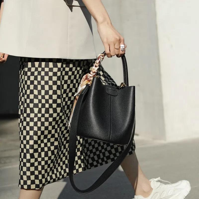 2026 Women's Large Capacity Tote Bag, Versatile Crossbody & Single Shoulder, Elegant Commuter Bucket Design